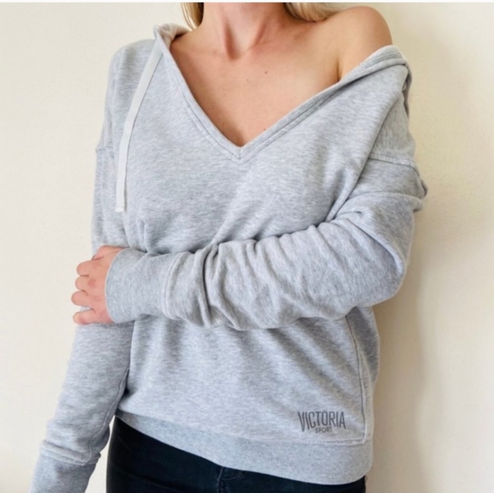 V.S. Gray V-Neck Sweatshirt
